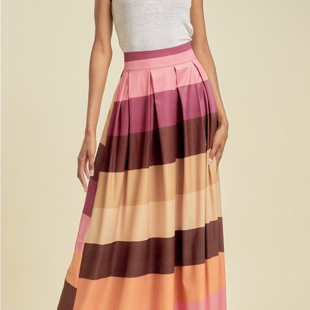 NWT BOUTIQUE_ Color block maxi skirt with pockets